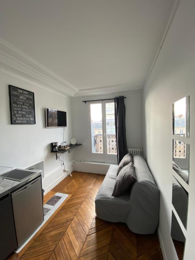 The Eiffel Tower Room Париж Екстериор снимка